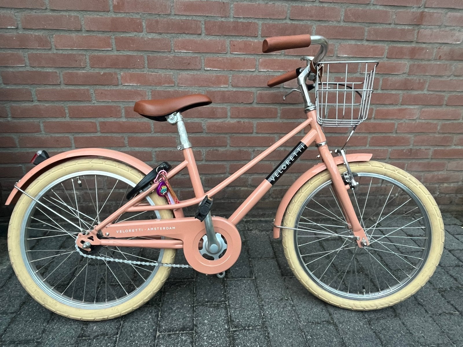 Veloretti Junior 20 inch – Blazing Salmon – Zo goed als nieu, Fietsen en Brommers, Ophalen, Zo goed als nieuw, Terugtraprem, 20 inch of meer
