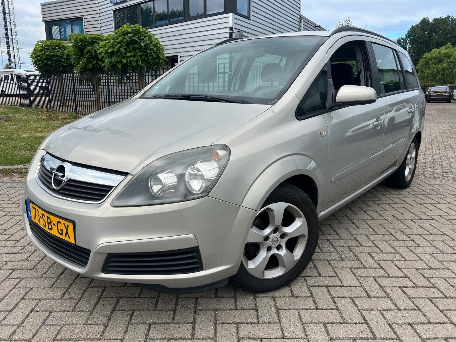 Opel Zafira 1.8 Executive 7Persoons Cruise Airco Trekhaak, Stof, Gebruikt, 4 cilinders, Origineel Nederlands