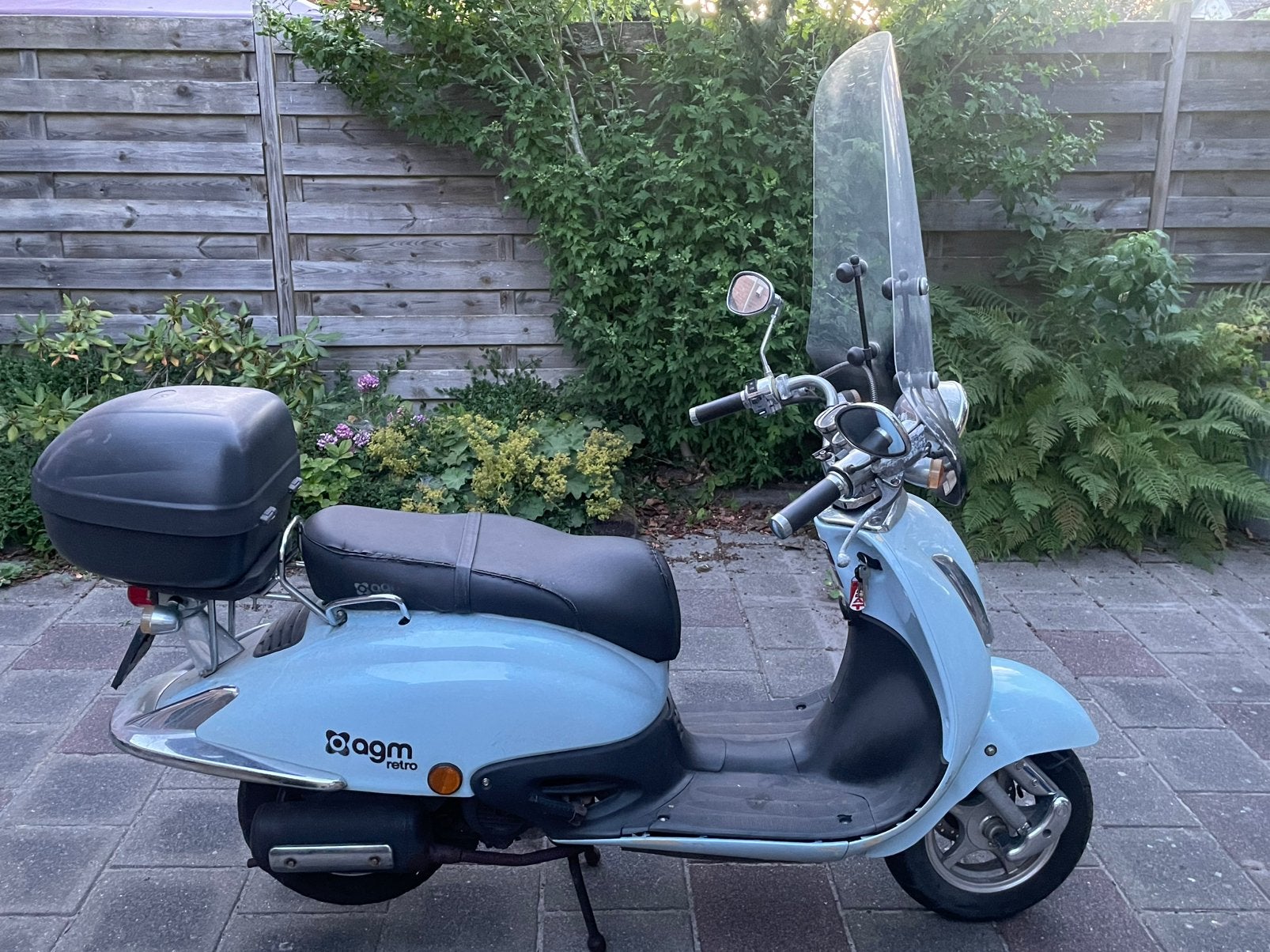 Scooter AGM V641 lichtblauw, Ophalen, Gebruikt, Benzine