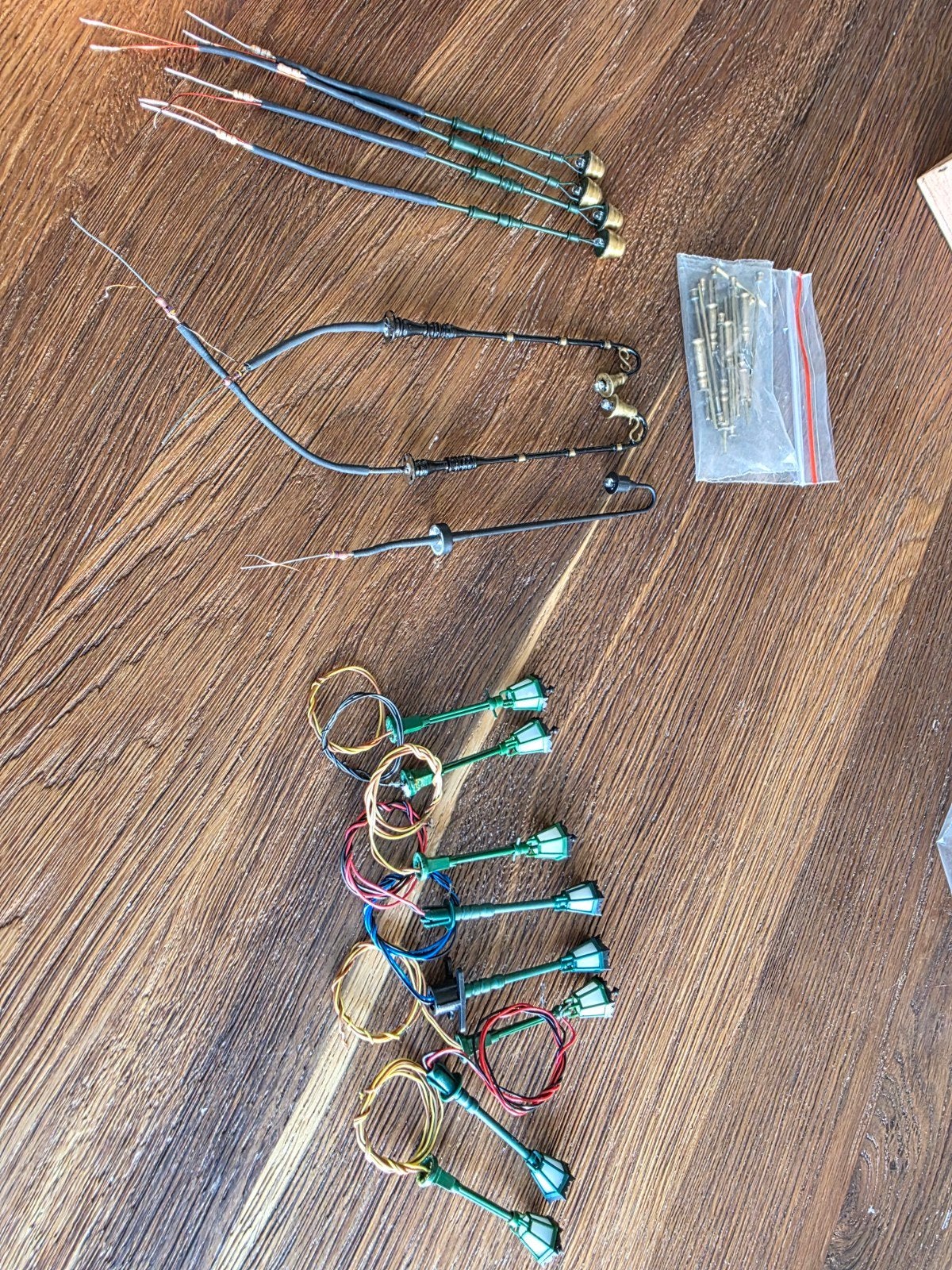 HO Treinbaan Verlichting: Groene en Straatlantaarns Set, Hobby en Vrije tijd, Ophalen of Verzenden, Gebruikt, Overige typen