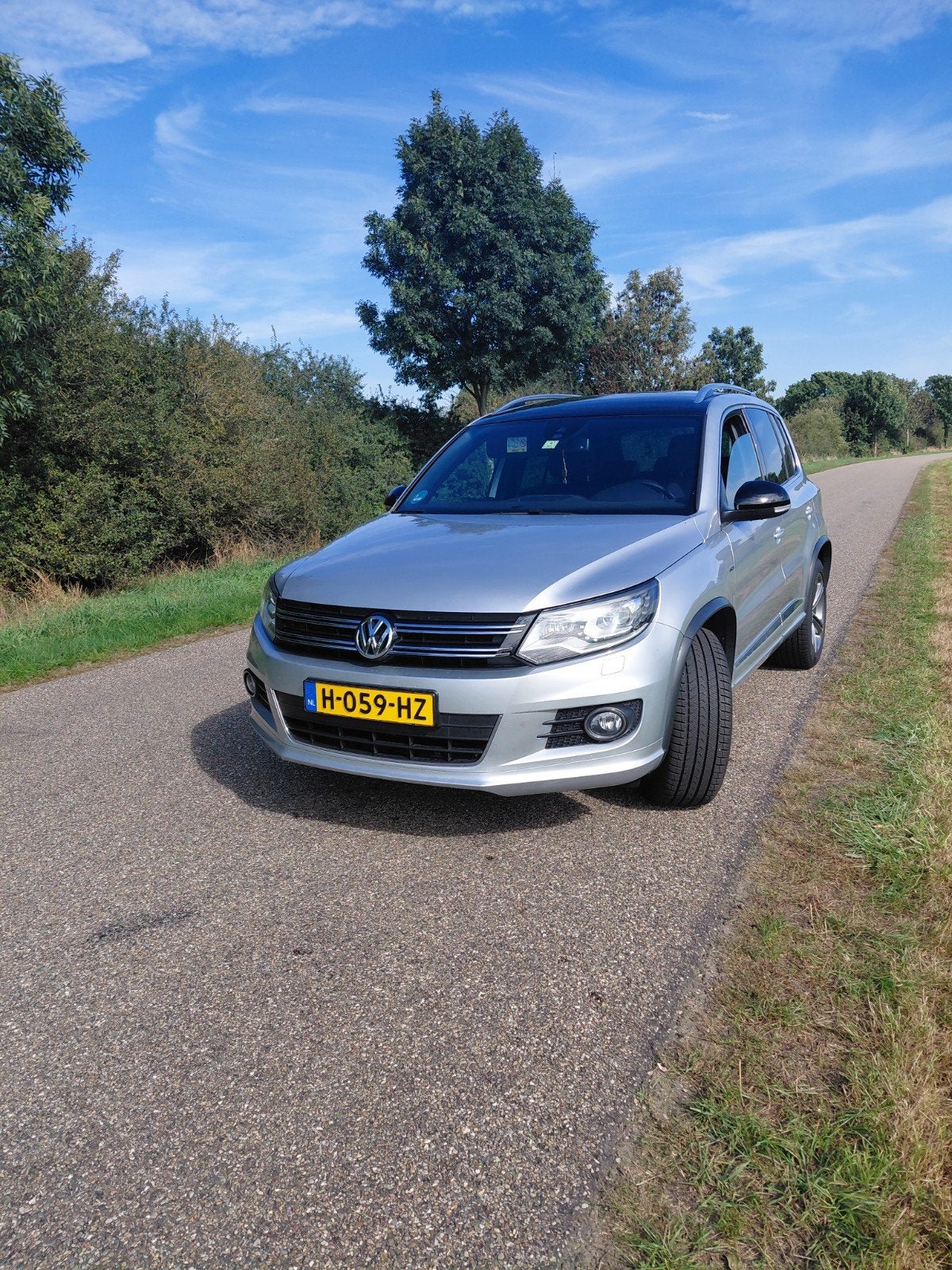 Volkswagen Tiguan 1.4 TSI 110KW DSG 2015 Grijs, 15 km/l, 1800 kg, Zwart, 4 cilinders