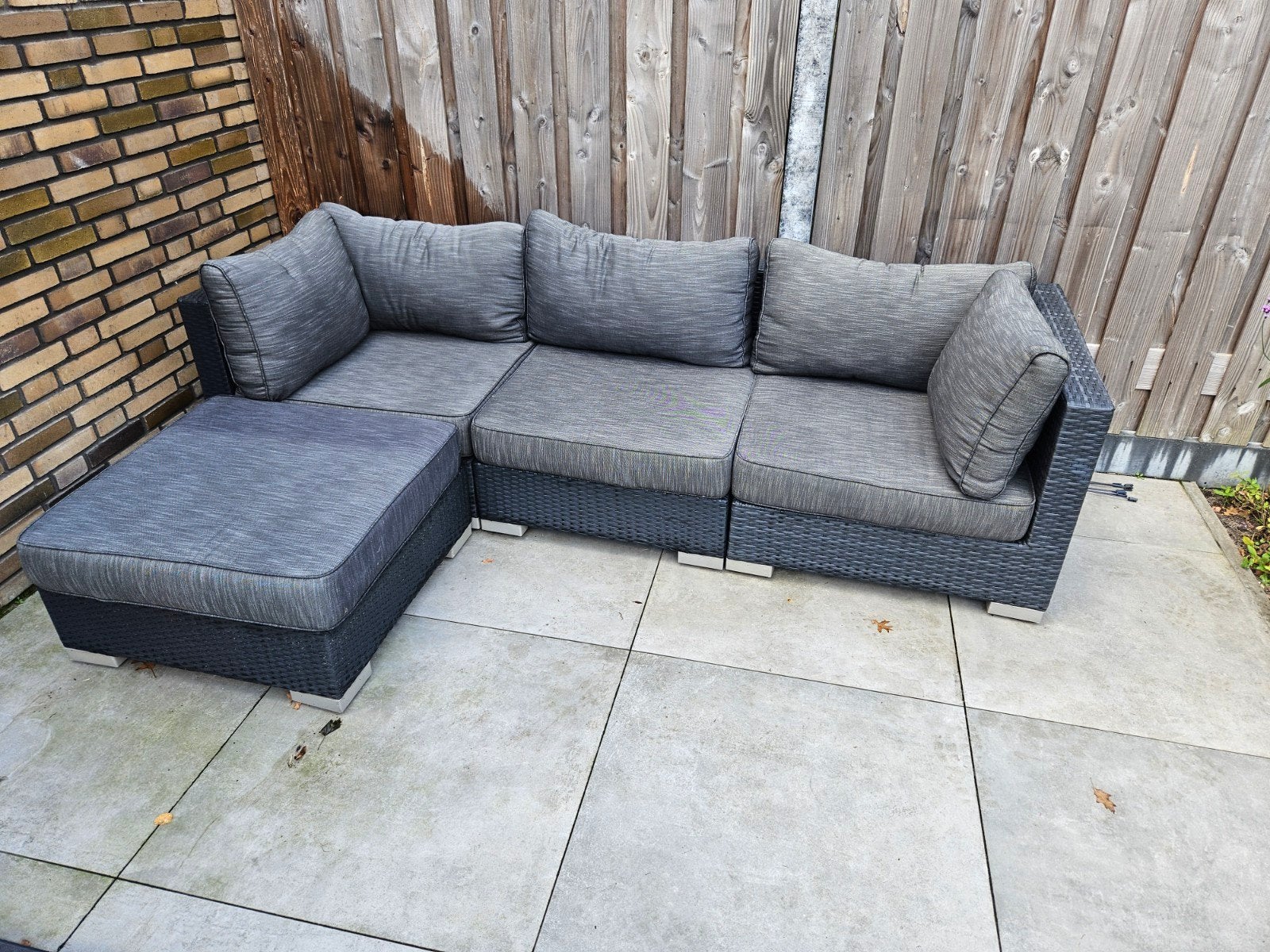 Loungebank met hocker en kussens, Tuin en Terras, Ophalen, Gebruikt, 3 zitplaatsen, Hocker