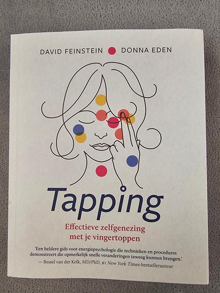 Tapping: Effectieve zelfgenezing met je vingertoppen, Boeken, Nieuw, Ophalen of Verzenden, Instructieboek, David Feinstein, Donna Eden