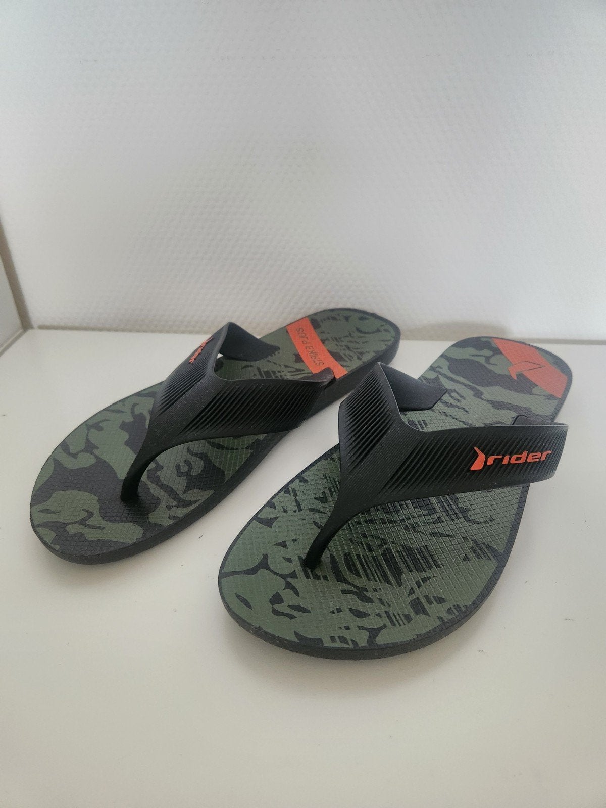 Rider slippers - 45/46, Slippers, Ophalen of Verzenden, Zo goed als nieuw, Rider