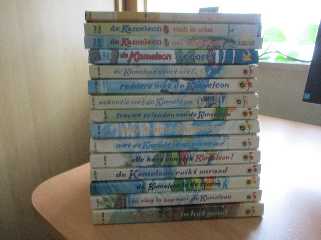 KAMELEON EN FRED DIKS boeken, Ophalen of Verzenden, Gelezen, H. de Roos, Fictie algemeen