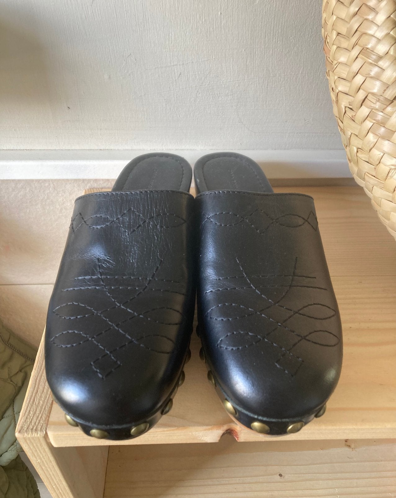 Prachtige zwarte klompen!! Clogs, Slippers, Zwart, Ophalen of Verzenden, Zo goed als nieuw