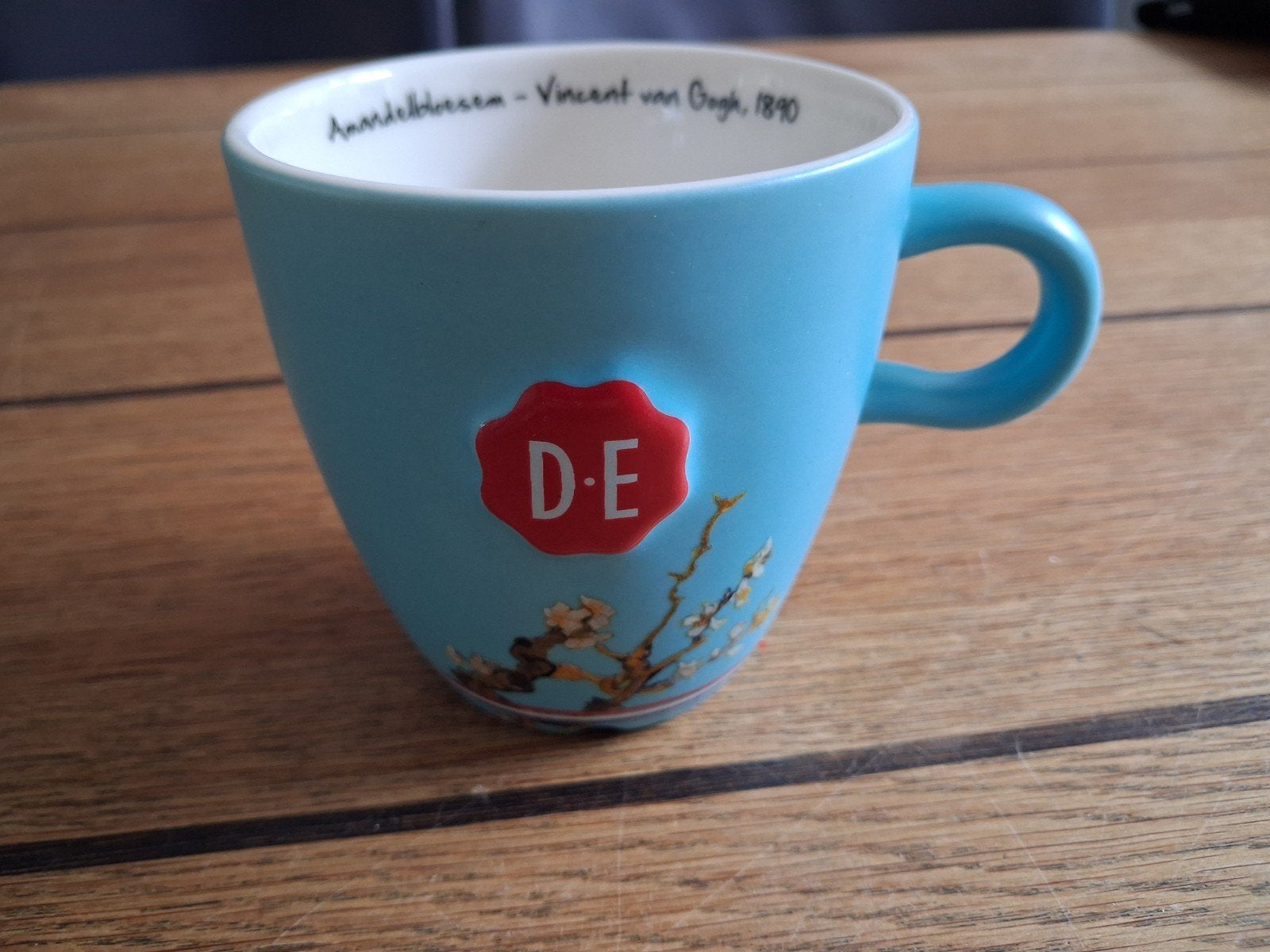 Mok Amandelbloesem Van Gogh douwe Egberts oude meesters, Ophalen of Verzenden, Zo goed als nieuw, Overige stijlen, Kop(pen) en/of Schotel(s)