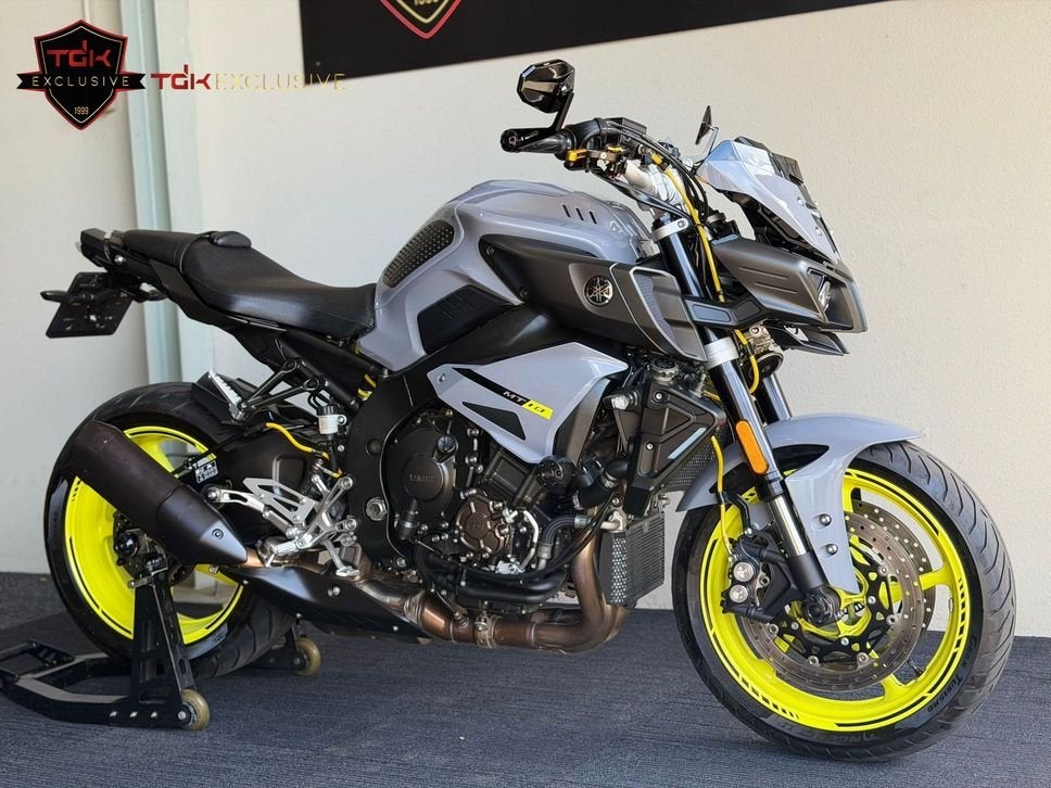 YAMAHA MT-10 ABS QS FULL OPTIONS TOPSTAAT (MT10 MT 10 09 07), Motoren, 4 cilinders, Motorrijbewijs A, Bedrijf, Meer dan 35 kW