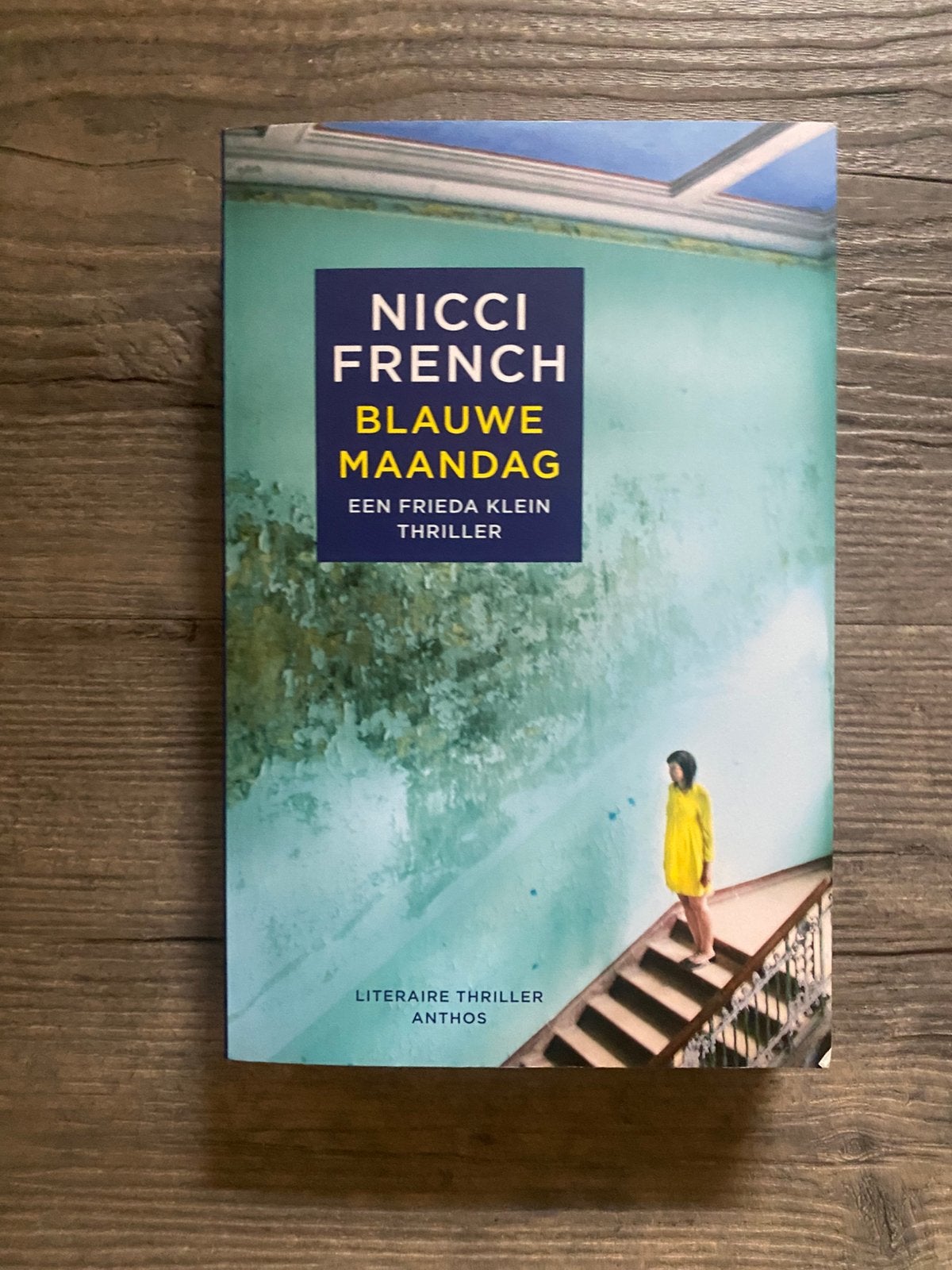 Nicci French - Blauwe maandag, Ophalen of Verzenden, Zo goed als nieuw, Nicci French
