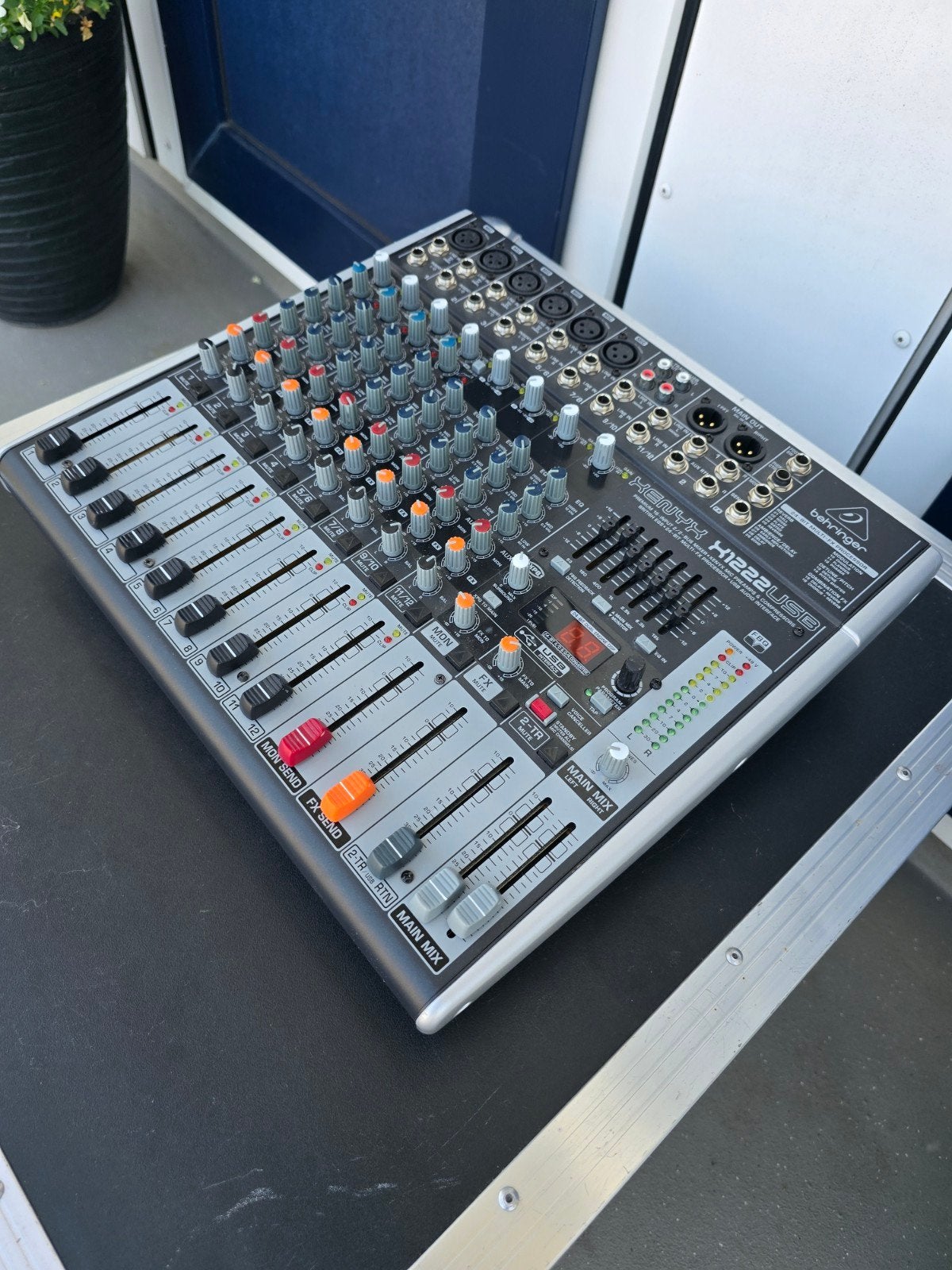 Behringer Xenyx X1222USB Mixer - Studio & Live, Muziek en Instrumenten, Mengpanelen, Ophalen, Gebruikt, 10 tot 20 kanalen