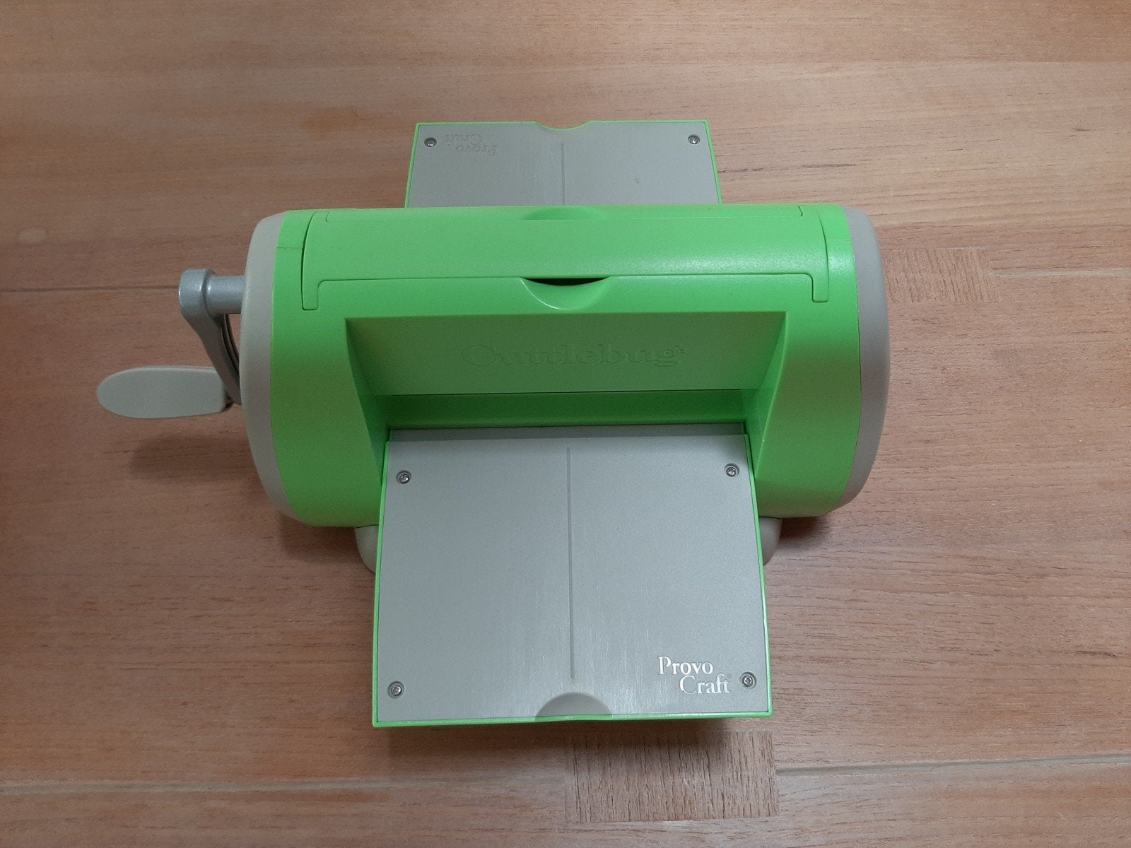 Cuttlebug met heel veel mallen, Gebruikt, Groen, Gereedschap of Toebehoren, Kunststof