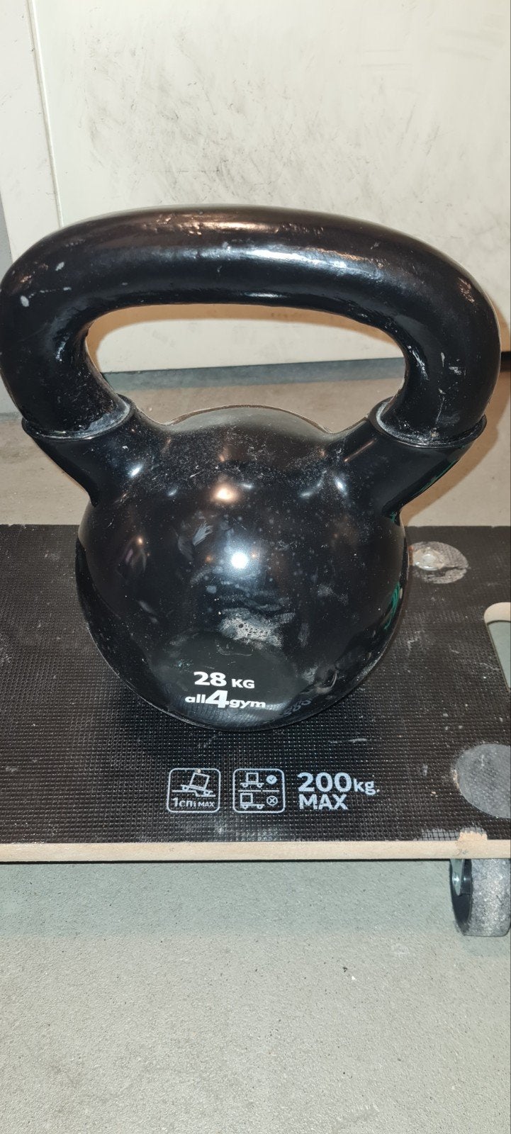 Kettlebell 28 kg Gietijzer met Rubberen Coating, Ophalen, Gebruikt, Kettlebell
