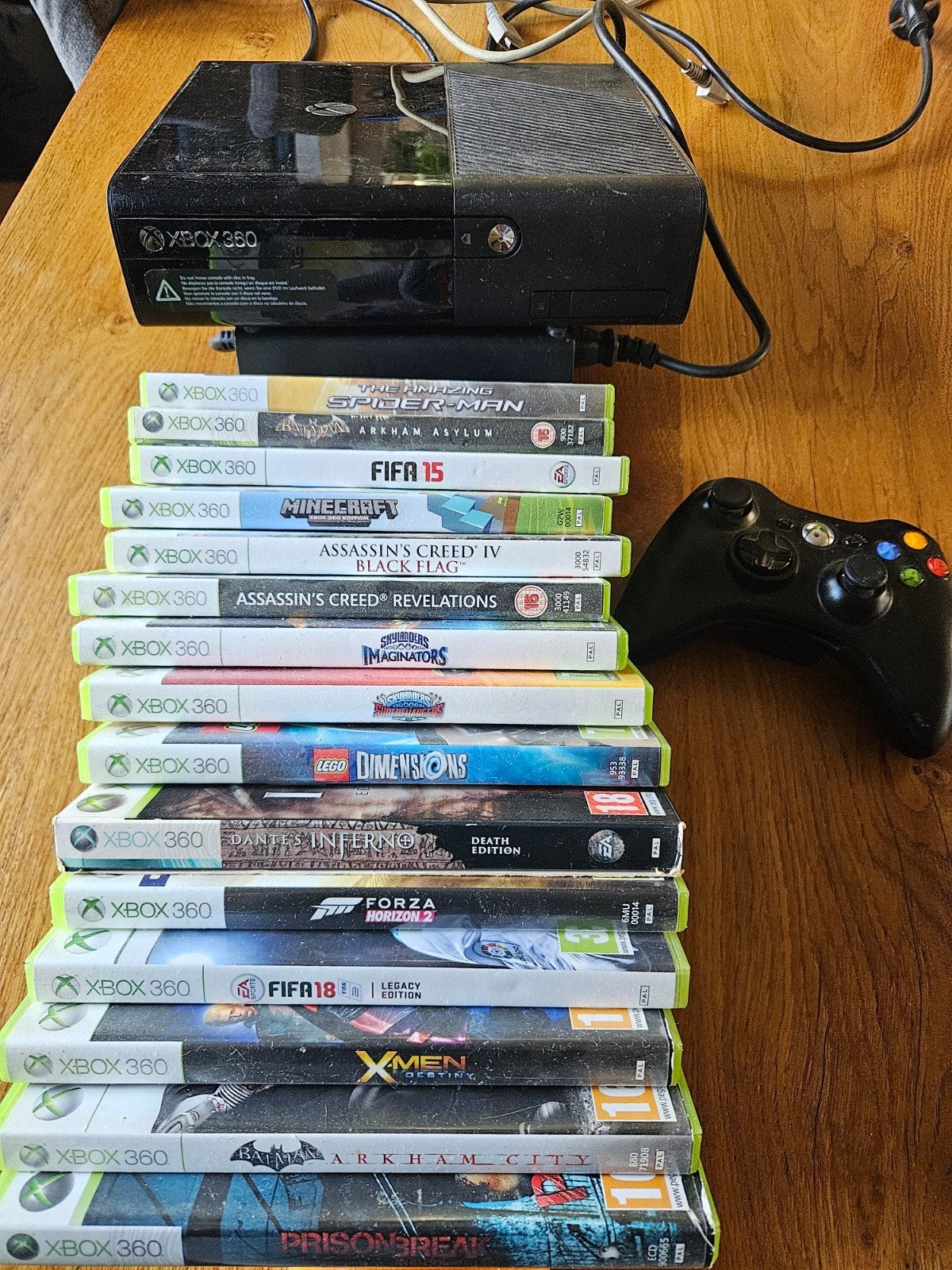 Xbox 360 console met 14 games en accessoires, Gebruikt, Overige genres, Ophalen of Verzenden, Eén computer