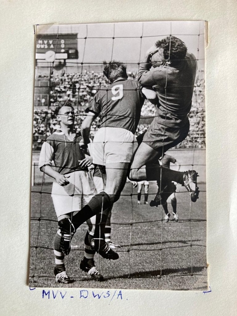 Zeldzame Voetbalfotokaart MVV - DWS/A - Jaren '60, Verzenden, Gebruikt, Overige binnenlandse clubs, Poster, Plaatje of Sticker