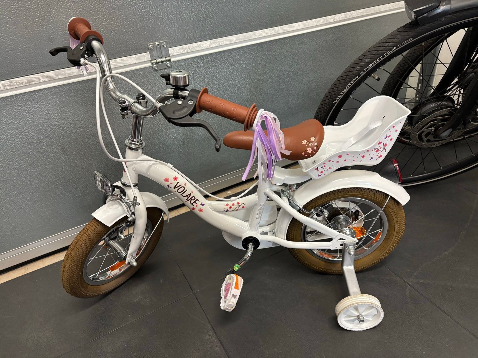 Volare Blossom Kinderfiets 12 inch met zijwieltjes, Fietsen en Brommers, Fietsen | Kinderfietsjes, Ophalen, Zijwieltjes, Velgrem
