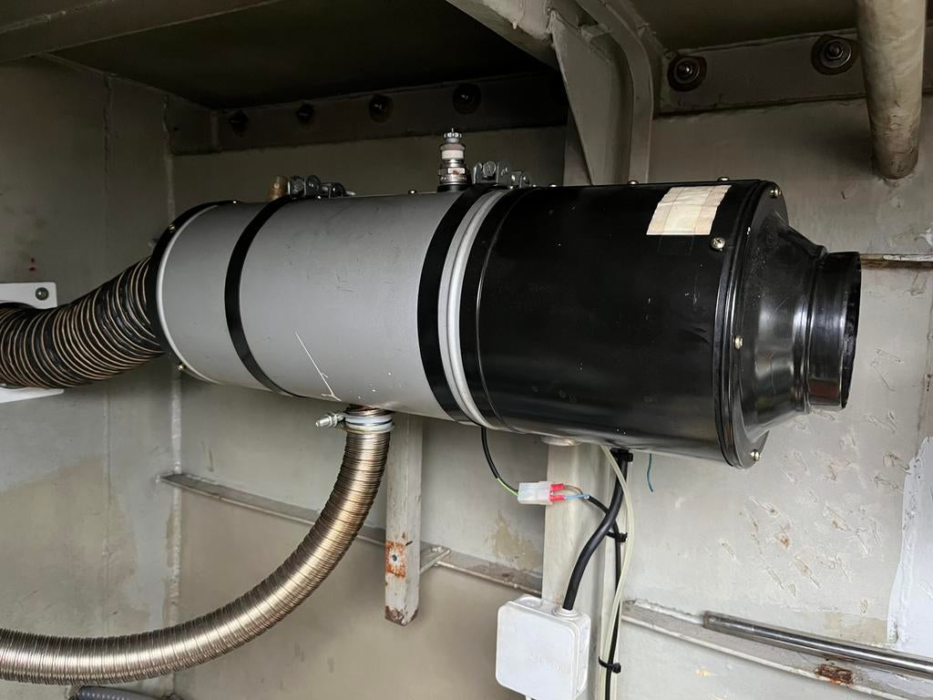 Webast HL 90/HL60 diesel kachel  24V defect veel onderdelen, Huis en Inrichting, Ophalen, Oliekachel, Gebruikt, Overige brandstoffen