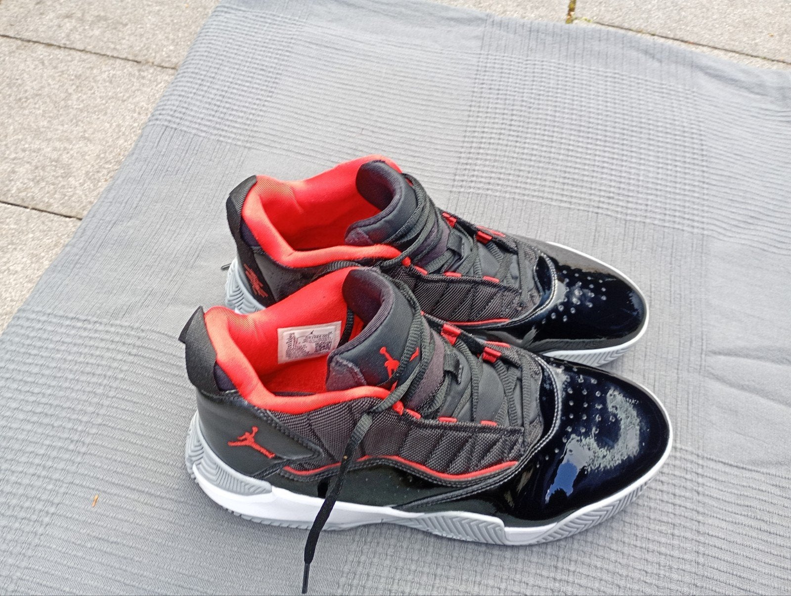 Michael Jordan Air Flight 23 - Zwart/Rood (Gebruikt), Ophalen of Verzenden, Gebruikt