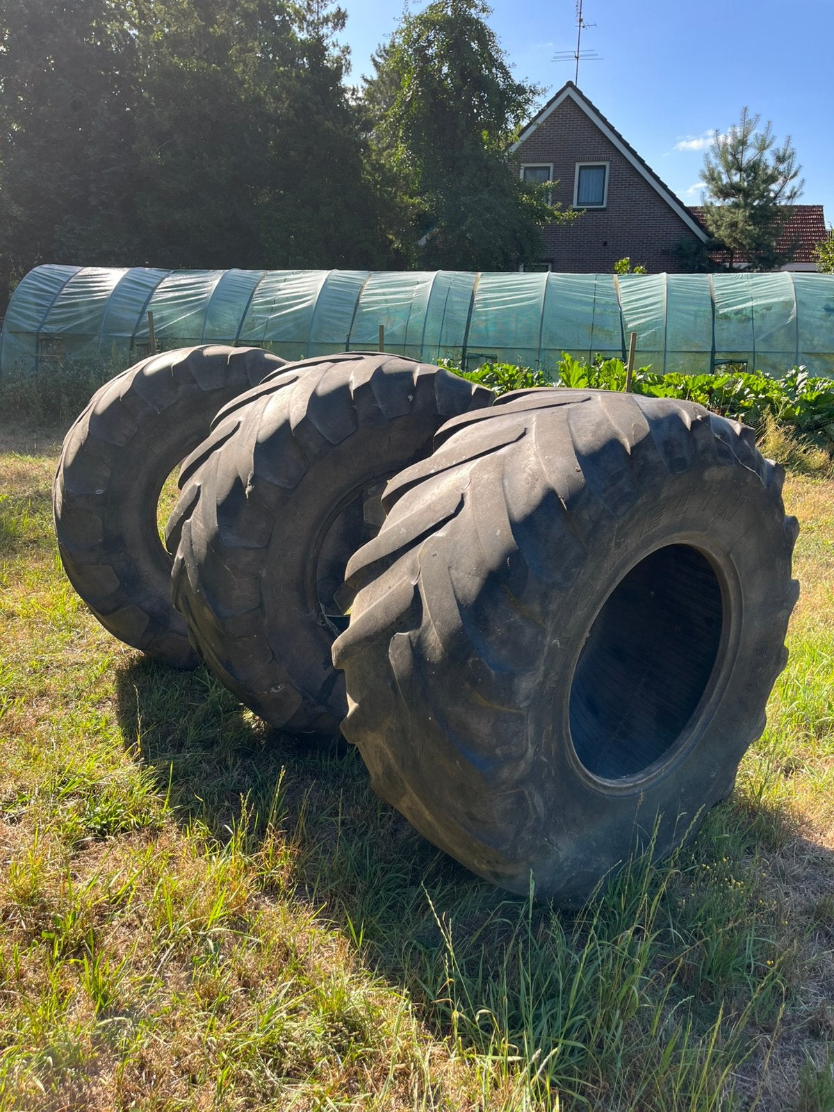 3x 620/70/26 michelin, Ophalen