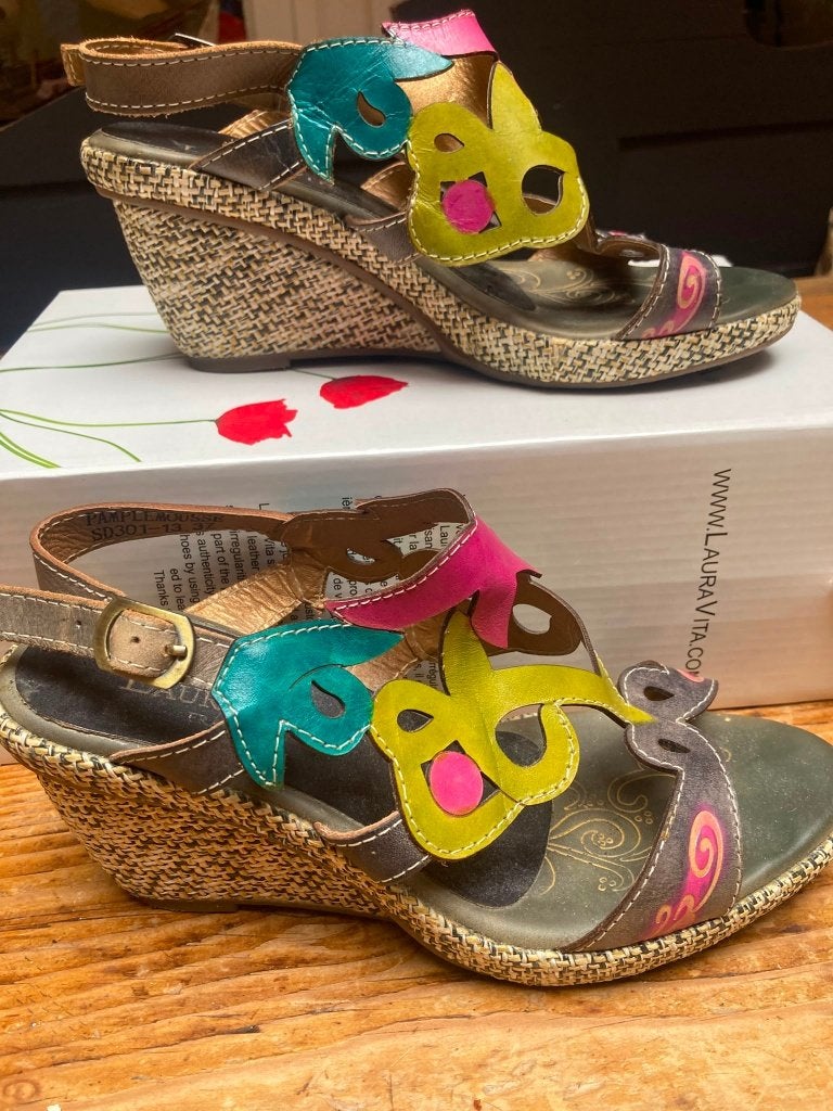 Zomerschoenen van Laura Vita (zie ook andere advertentie), Kleding | Dames, Schoenen, Ophalen of Verzenden, Zo goed als nieuw