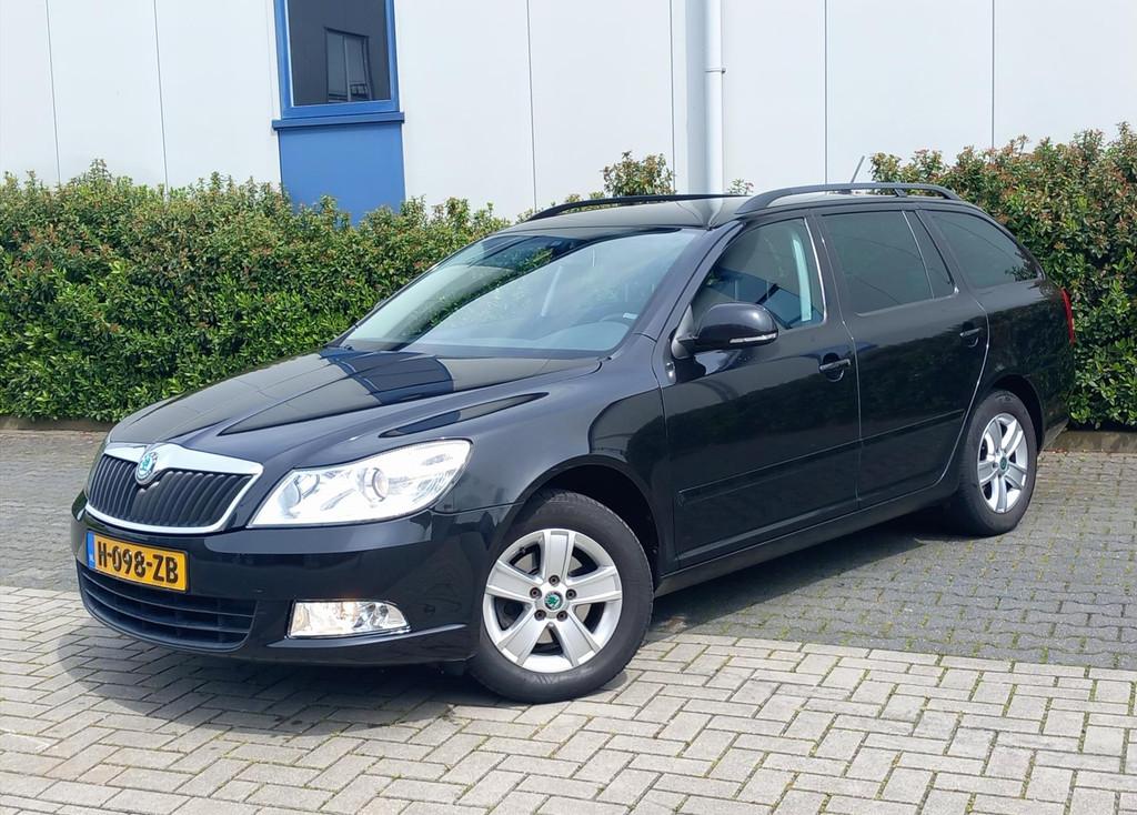 SKODA Octavia 1.2 TSI 105pk Ambition Business Line, Euro 5, Stof, Gebruikt, Zwart