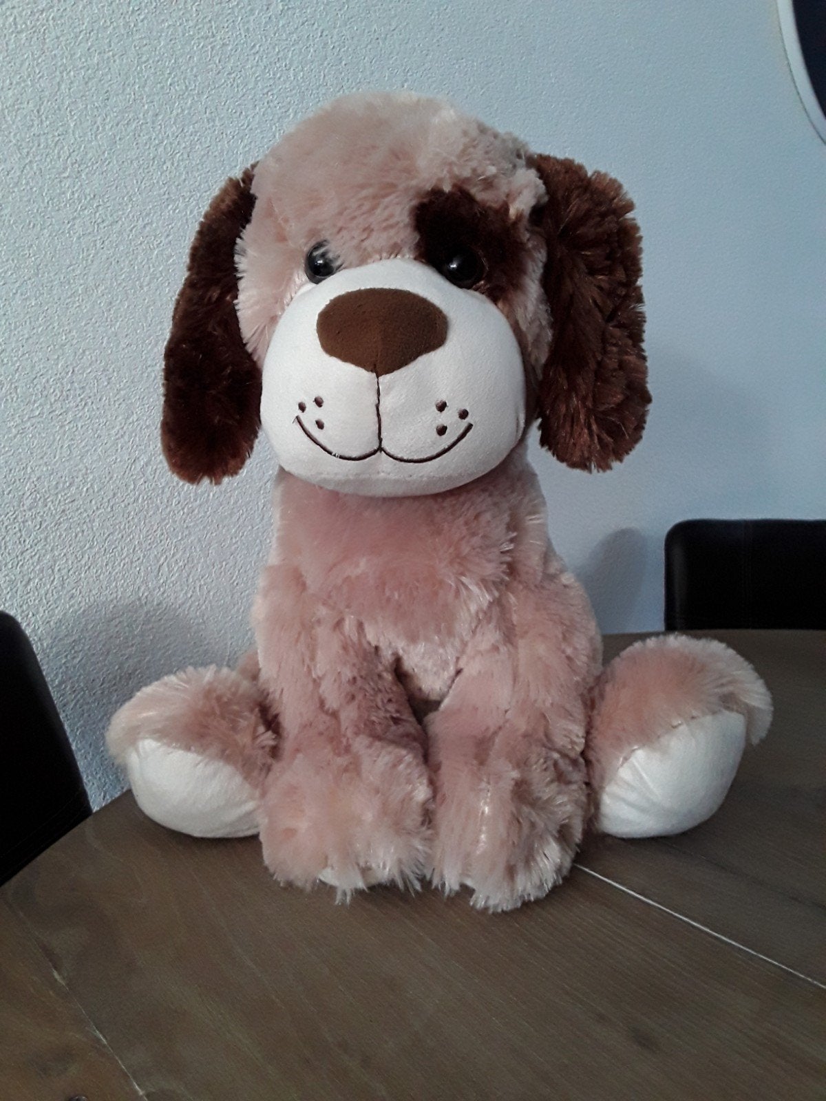 Pluche hond knuffel bruin zittend 40cm groot in nieuwstaat, Kinderen en Baby's, Speelgoed | Knuffels en Pluche, Ophalen, Overige merken