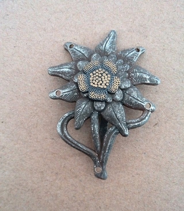 Duitse Edelweiss Elite Broche / Oorlog Leger Soldaat Embleem, Verzenden, Overige soorten, Duitsland, Embleem of Badge