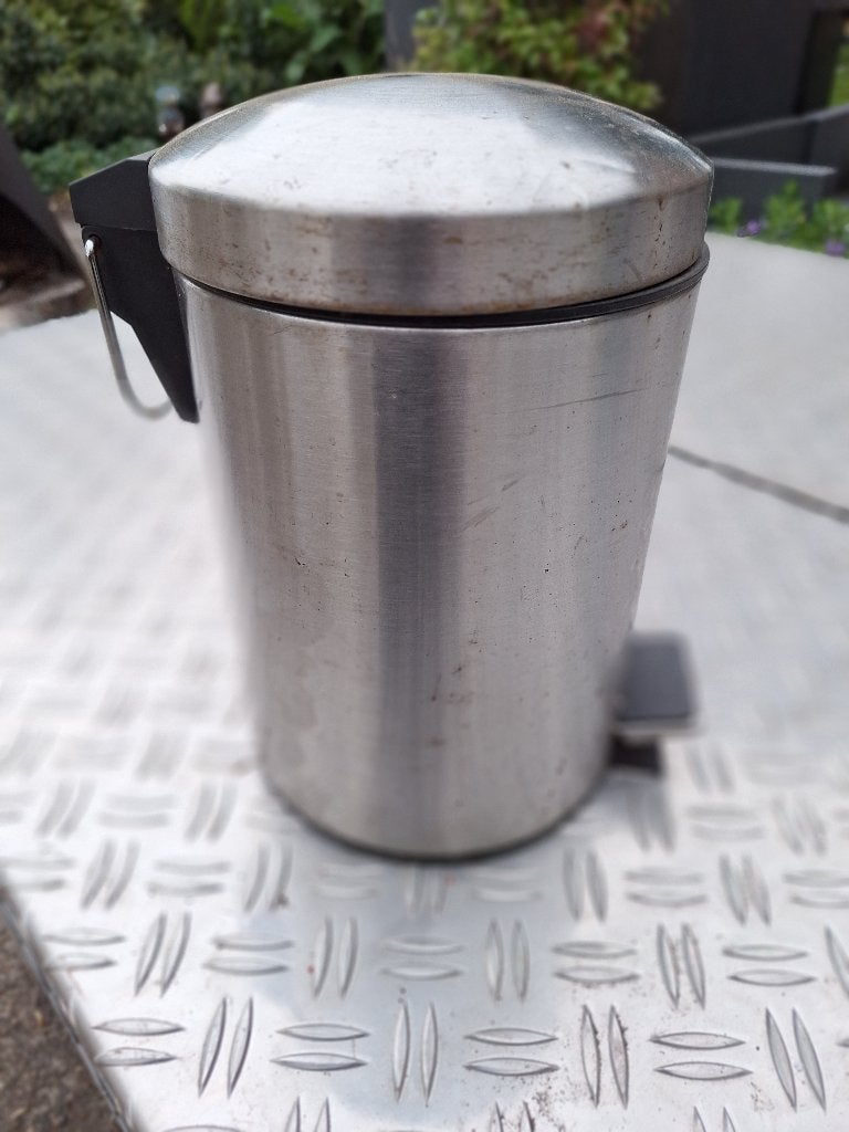 pedaalemmer afvalbak, Huis en Inrichting, Ophalen, Met pedaal, Zo goed als nieuw, Minder dan 10 liter