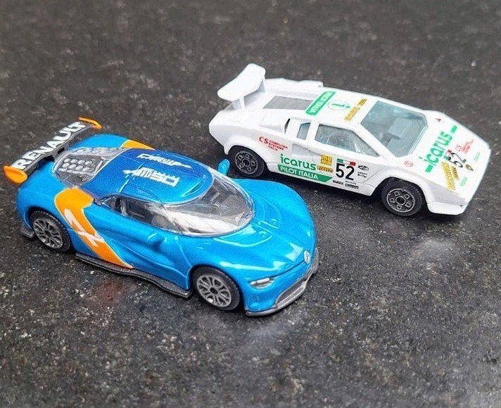 Burago Lamborghini Countach 5000 S &  Renault A110-50, Ophalen of Verzenden, Gebruikt, Auto, Overige merken