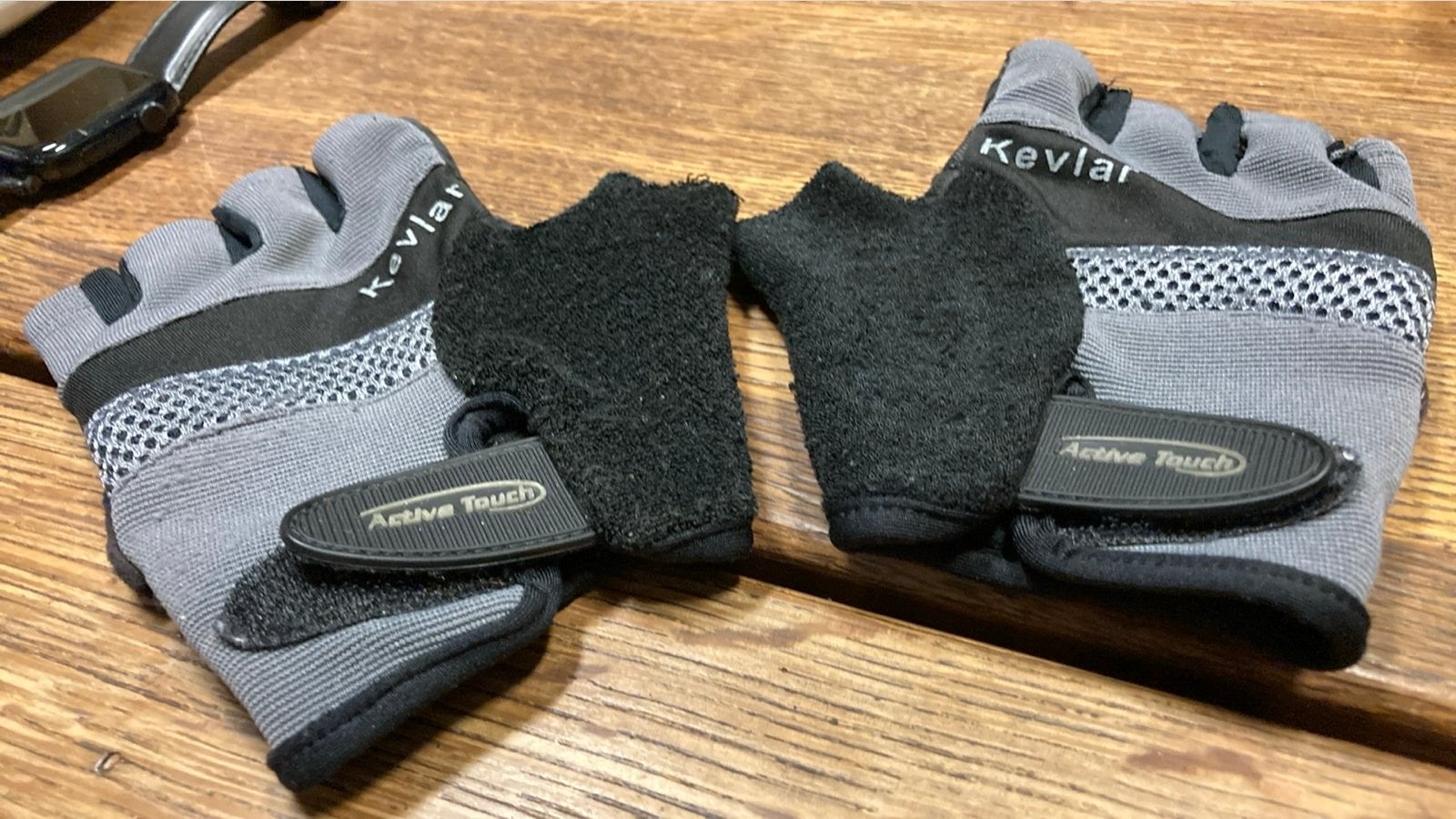 Kevlar Active Touch fietshandschoenen / Fitnesshandschoenen, Ophalen of Verzenden, Gebruikt, Armen, Overige typen