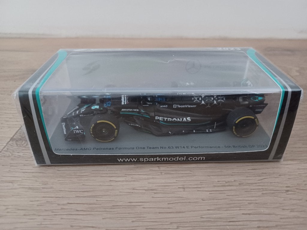 Spark 1 43 Mercedes Formule 1 team Russel, Hobby en Vrije tijd, Modelauto's | 1:43, Ophalen of Verzenden, Zo goed als nieuw, Auto