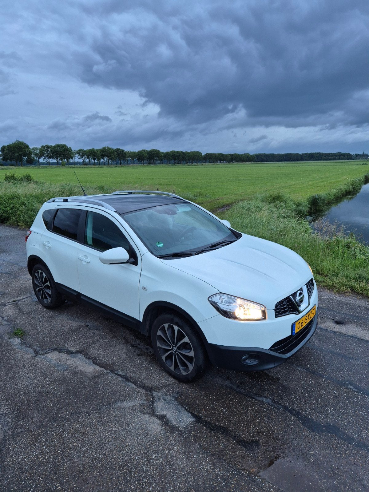 Nissan Qashqai 1.6 - Pano - Camera - Trekh - Lmv - RecentOnd, Auto's, Nissan, Voorwielaandrijving, 662 kg, Stof, 1225 kg