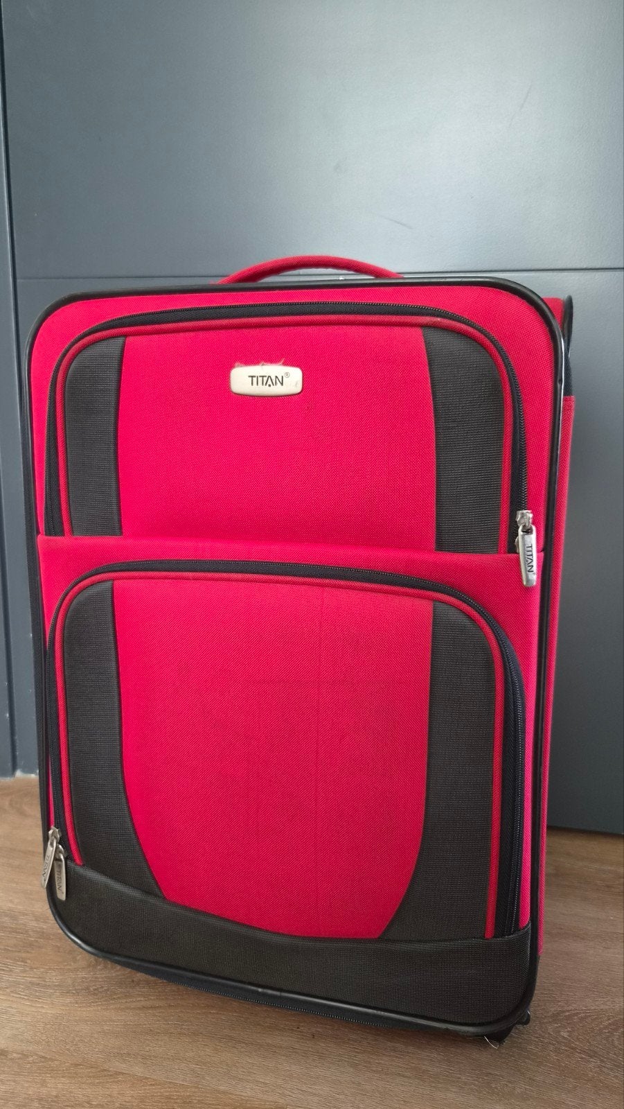 Set van 2 handbagage koffers - Rood en Blauw, Ophalen, Gebruikt, Overige materialen, Uitschuifbare handgreep