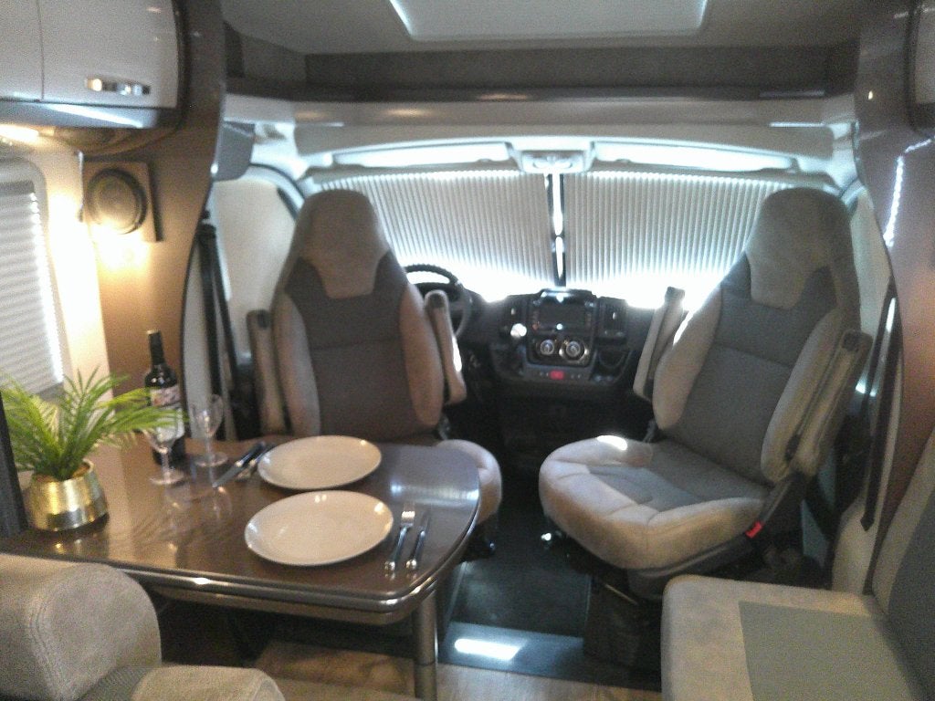 Hobby V65 GE 6-traps automaat, Caravans en Kamperen, Campers, Half-automaat, Ringverwarming, Fiat, Hobby