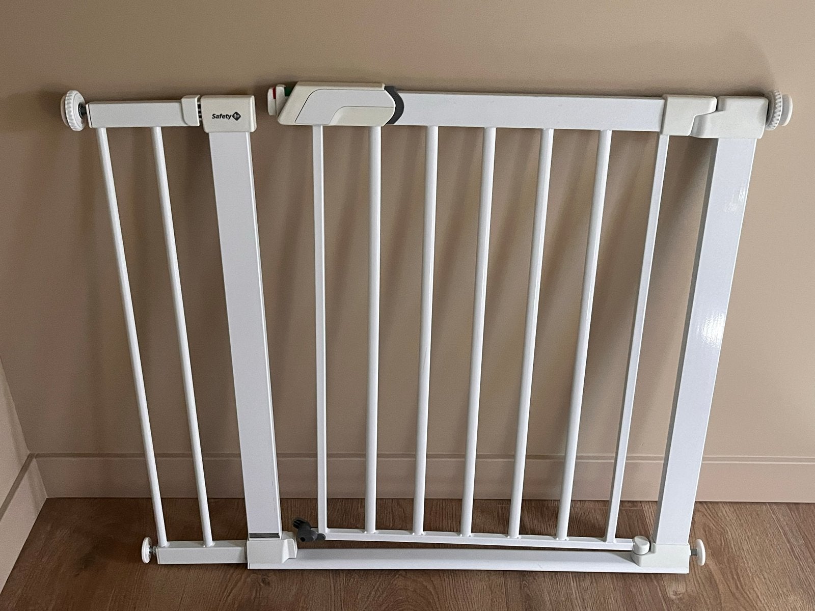 Safety 1st Flat Step Traphekje 73-80cm + 14cm uitbreiding, Kinderen en Baby's, Ophalen, Gebruikt, Klemhekje, Metaal of IJzer