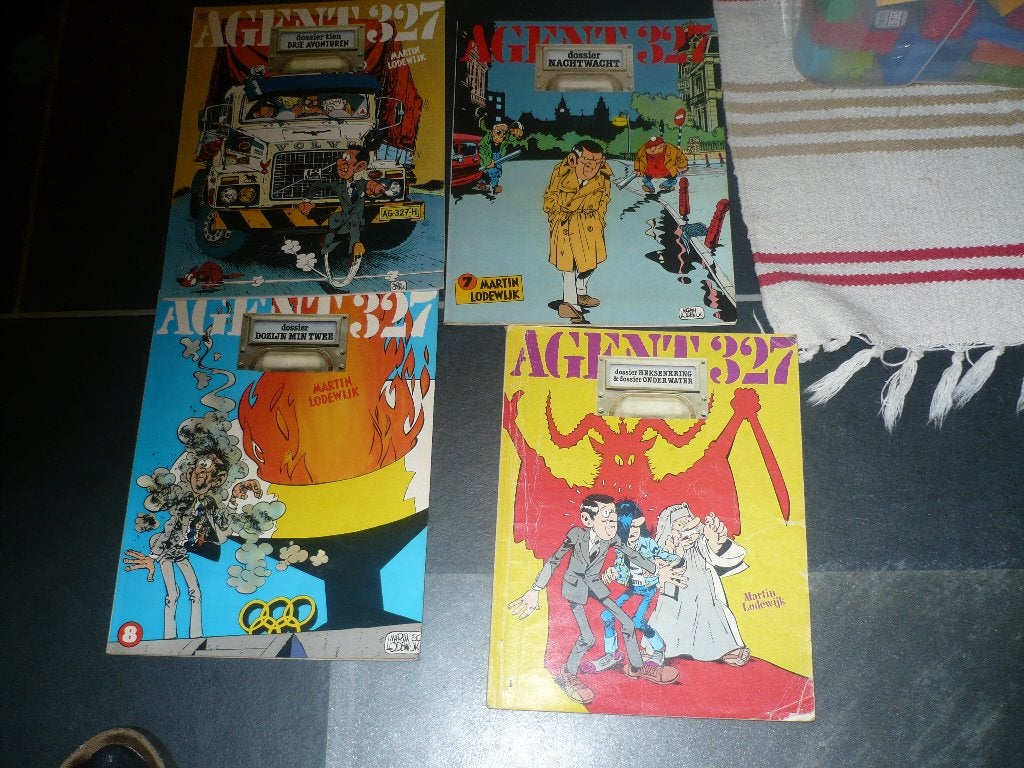 4 agent 327 van martin lodewijk, Gelezen, Ophalen of Verzenden, Martin Lodewijk, Meerdere stripboeken