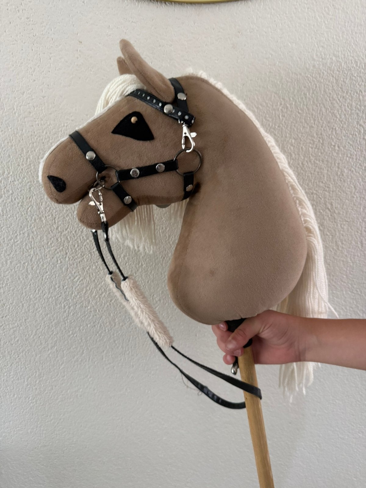 Hobbyhorse palomino met hoofdstel, Ophalen of Verzenden, Zo goed als nieuw