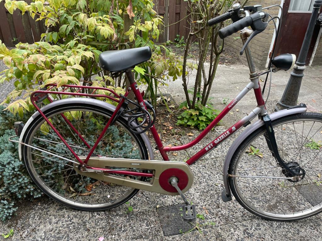 Fantastische rode dames fiets van Gazelle,28 inch, Fietsen en Brommers, Fietsen | Dames | Damesfietsen, Ophalen, Gebruikt, Versnellingen