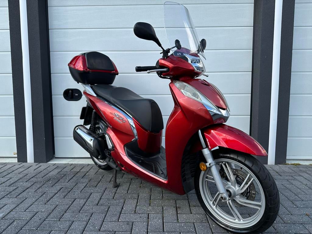 Honda SH 300i ABS Motorscooter | Keyless Go | Led | Xenon A2, Motoren, Motoren | Honda, Occasion, Bedrijf, Minimaal motorrijbewijs A2