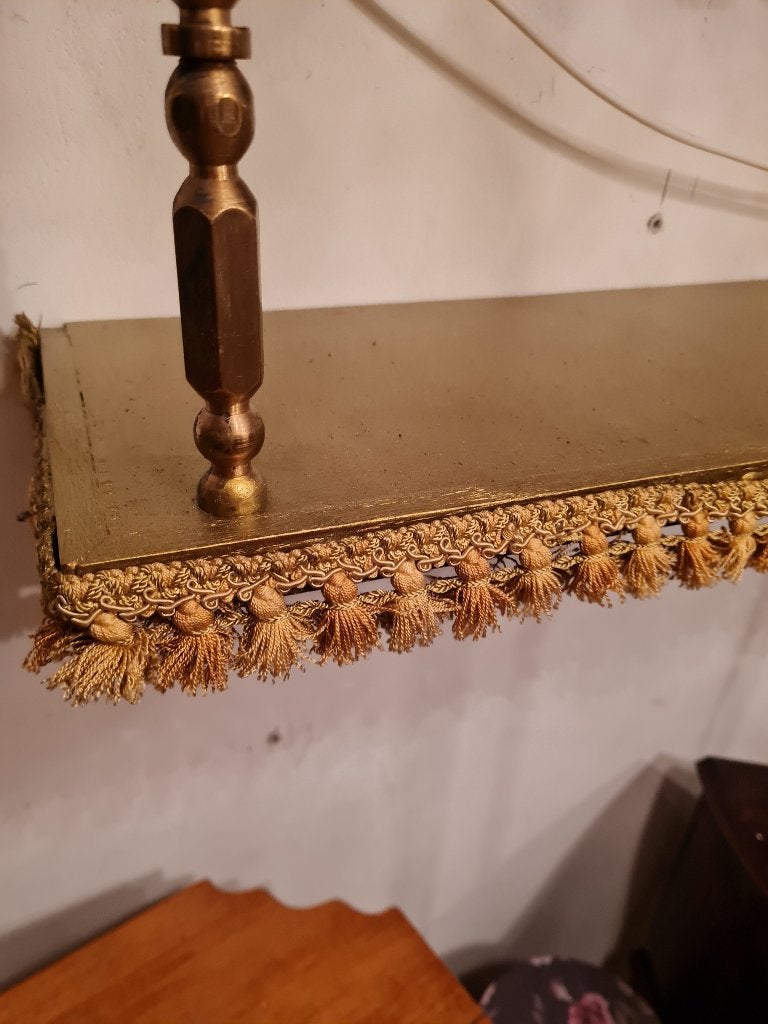 Vintage barokke houten boekenplank koperen steunen, Heikant 21 Kaatsheuvel, Belle Vieille Brocante, Ophalen of Verzenden, Zo goed als nieuw