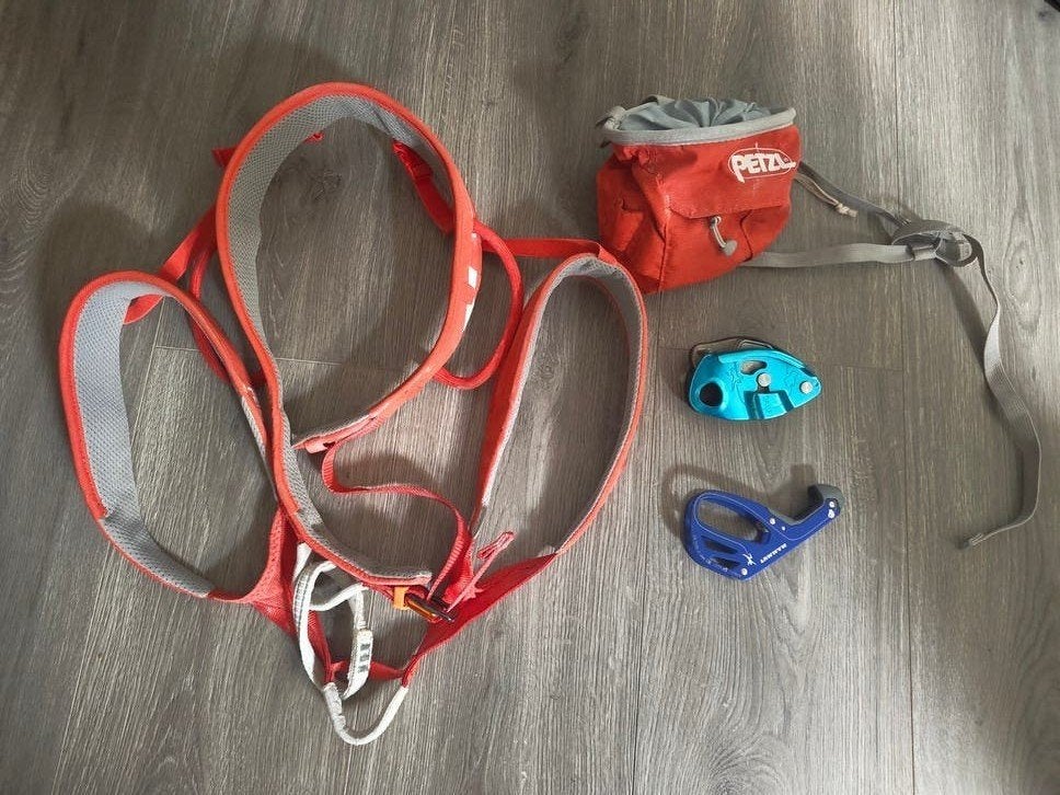 Petzl Hirundos M.met GRIGRI, Smart 2.0 en pofzak, Sport en Fitness, Klimsport, Ophalen of Verzenden, Zo goed als nieuw, Klimsport-accessoire