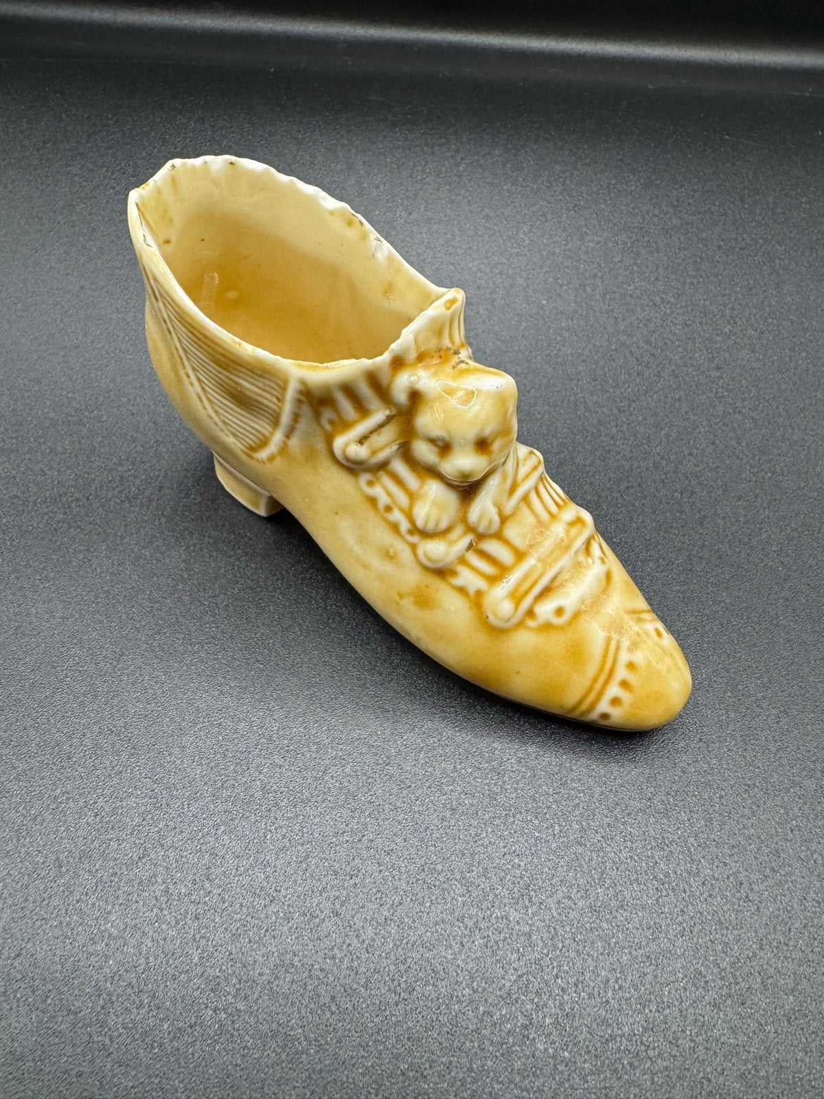 Vintage porseleinen schoen met katje - Decoratief, Antiek en Kunst, Antiek | Keramiek en Aardewerk, Verzenden