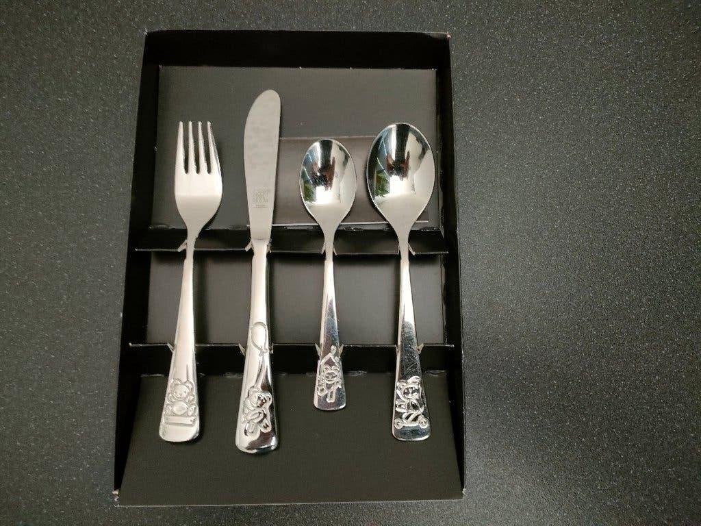 Kinderbestek van Zwilling met teddyberenbedrukking, Huis en Inrichting, Ophalen of Verzenden, Zo goed als nieuw, Rvs of Chroom