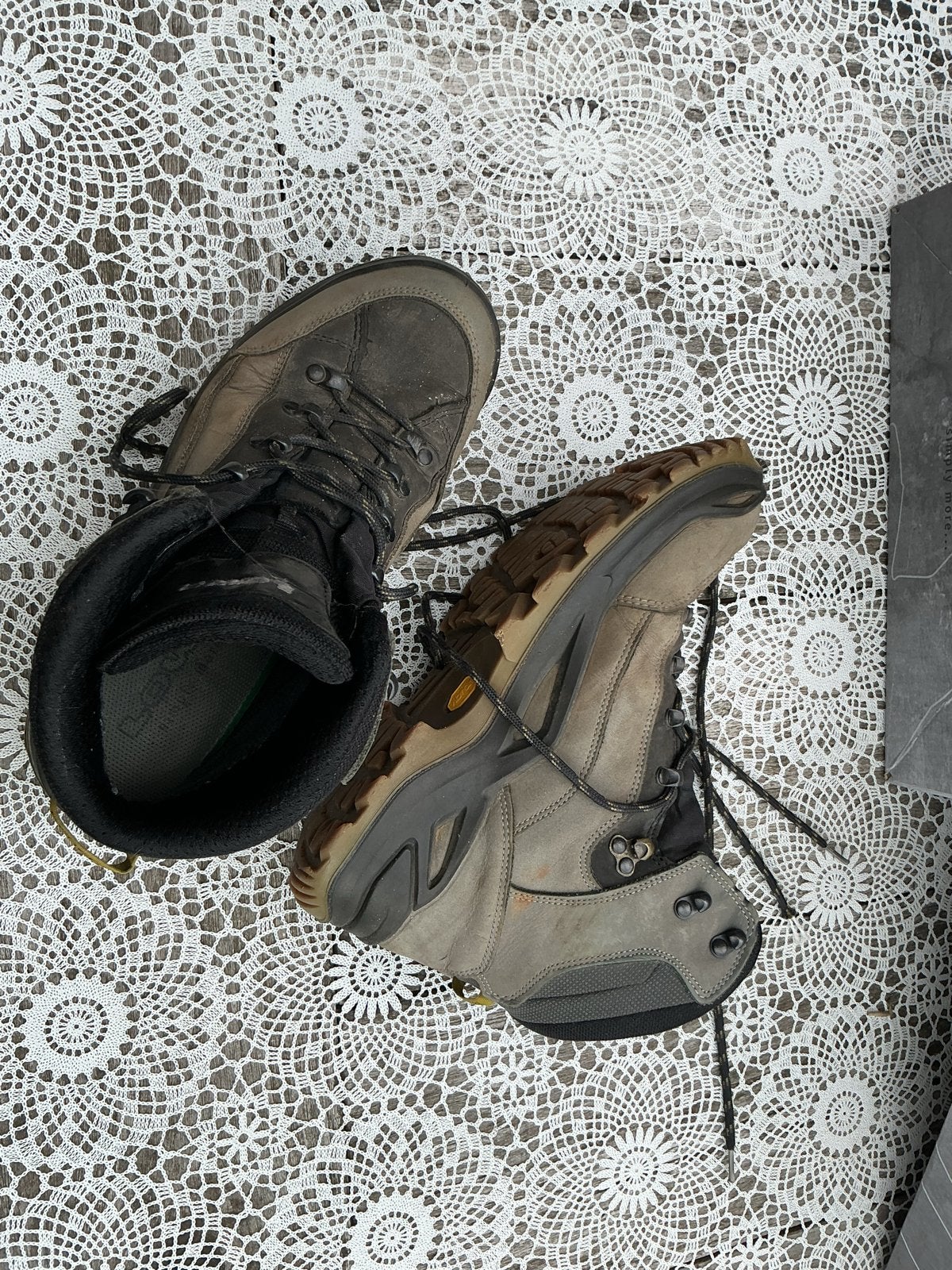 Lowa wandelschoenen heren maat 41 - Hak beschadigd, Ophalen of Verzenden, Gebruikt, Schoenen