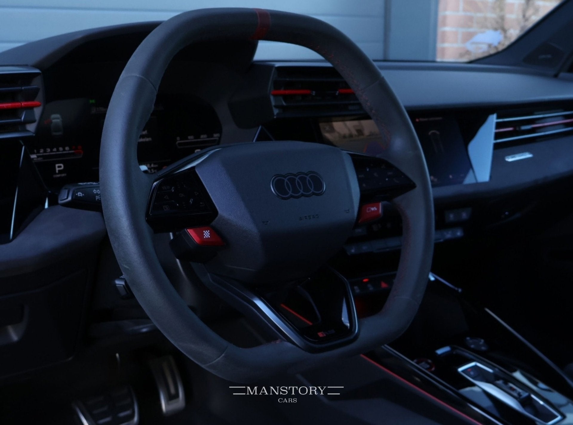 Audi A3 Limousine 2.5 TFSI RS 3 quattro, Auto's, Automaat, Dealer onderhouden, Gebruikt, Zwart