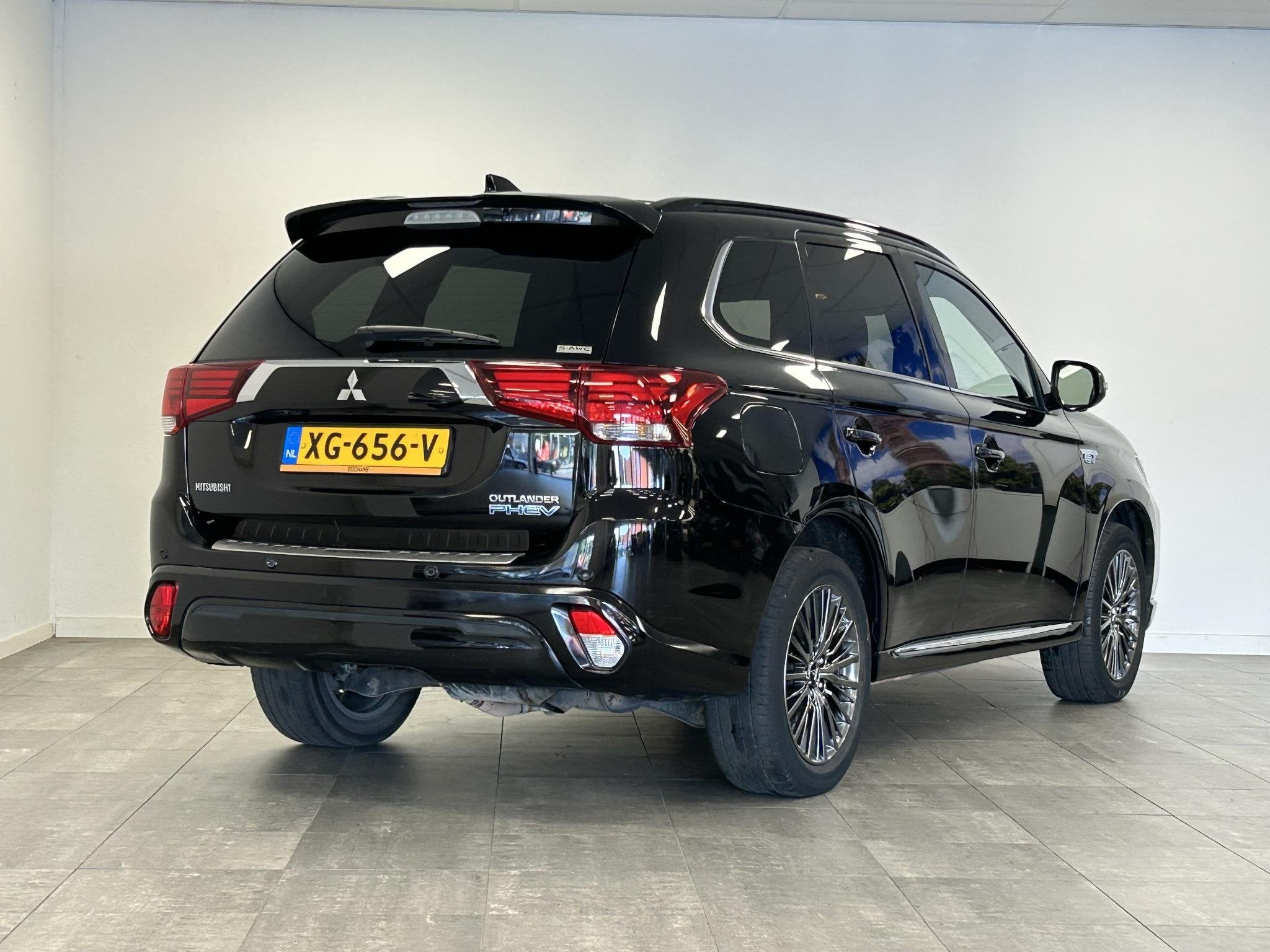 Mitsubishi Outlander 2.4 PHEV S-Edition | SCHUIF-KANTELDAK |, Automaat, Automatische klimaatregeling, Euro 6, 4 cilinders