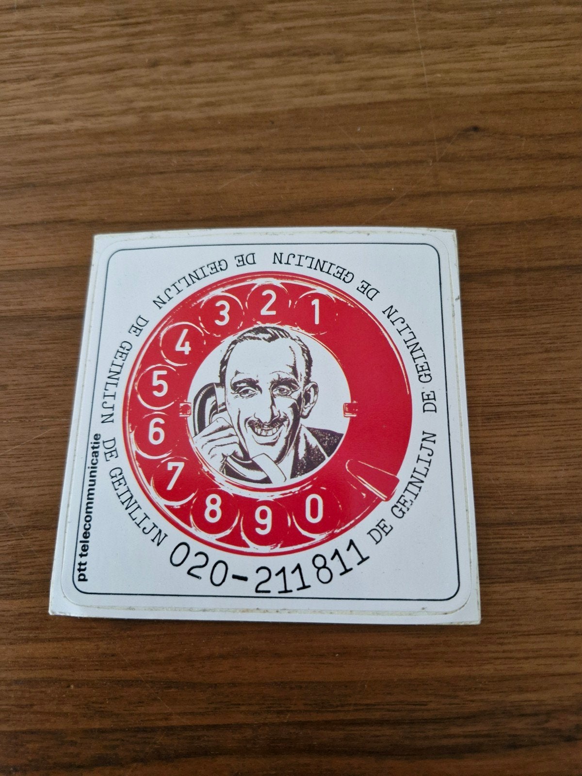 9022 Vintage PTT Telecommunicatie 'De Geinlijn' Sticker, Ophalen of Verzenden, Gebruikt, Overige typen