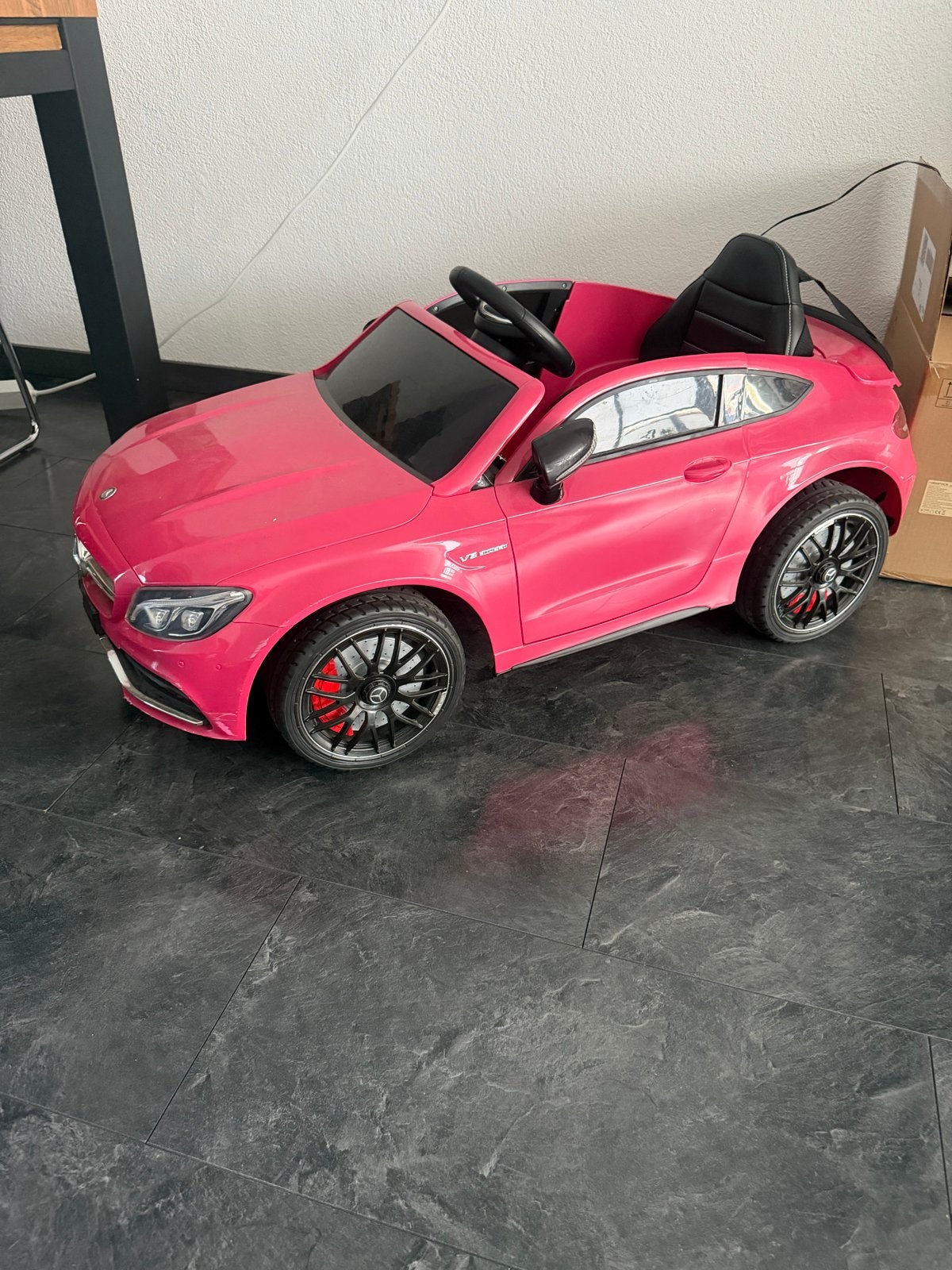 Mercedes accu auto roze - accu vervangen/druppellader, Ophalen, Gebruikt
