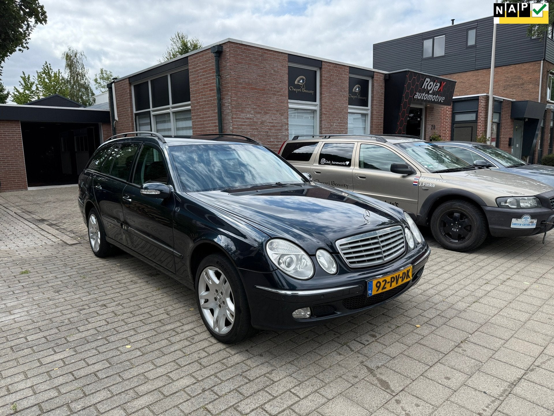 Mercedes-Benz E-klasse Combi 240 Elegance 7 PERSOONS - LEDER, Auto's, Mercedes-Benz, Automaat, Achterwielaandrijving, Gebruikt