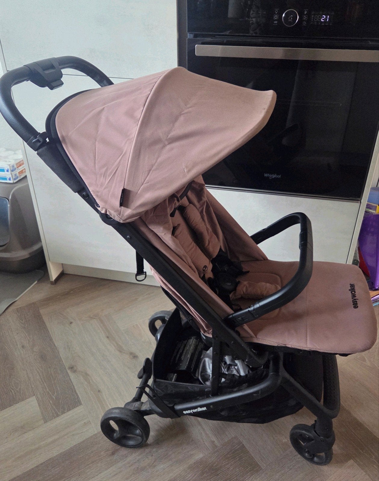 Easywalker Miley 2 buggy – oudroze/zwart, Ophalen, Gebruikt, Regenhoes
