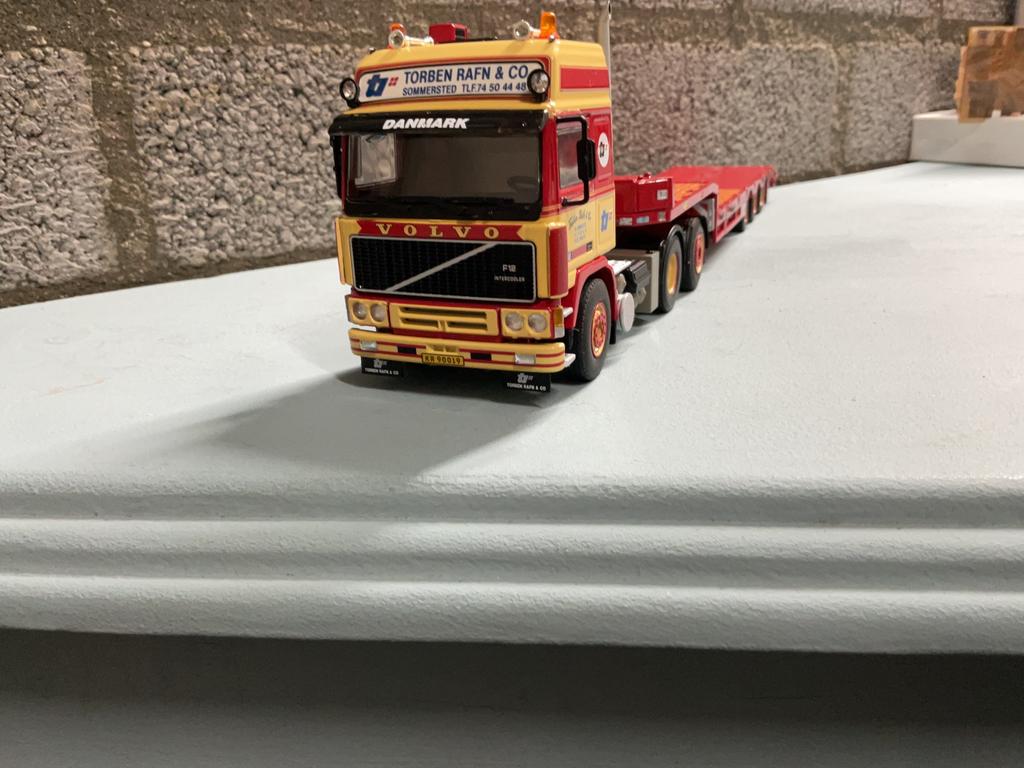 Wsi Volvo F12 Torben Rafn + Semiopl., Hobby en Vrije tijd, Modelauto's | 1:50, Ophalen of Verzenden, Nieuw, Bus of Vrachtwagen
